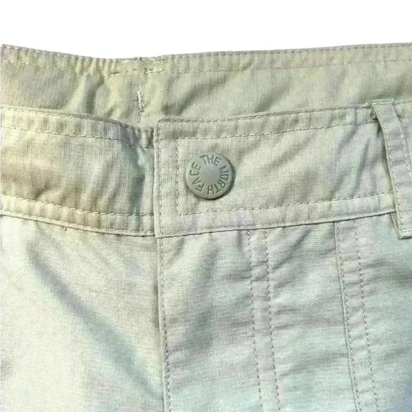 THE NORTH FACE NYLON SHORTS KHAKI WOMEN'S 12 5-11” Inseam Excellent Condition! - Picture 4 of 7